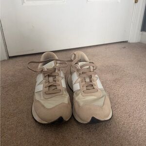 Women’s New Balance 237